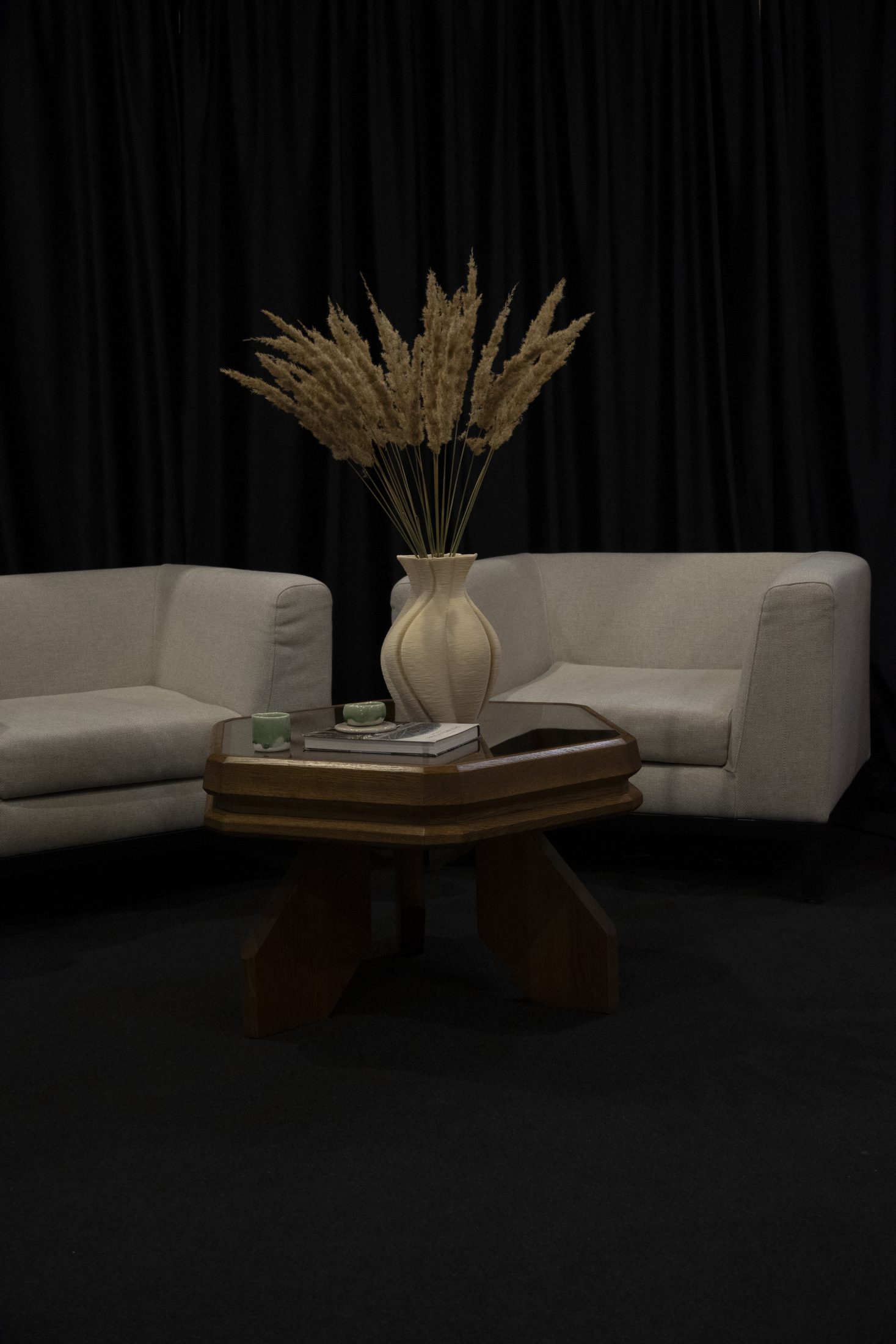 Fagora® table styled in a lounge setting