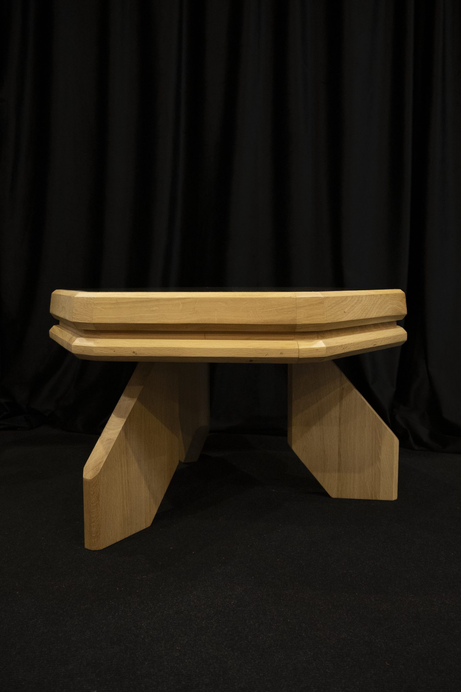 Fagora® table, side view